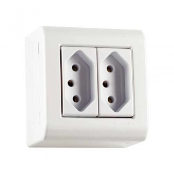 CONJ TRAMONTINA LIZFLEX BCO SOBREPOR 2 TOMADA 2P+T 20A A 250V REF 57304025 (N)